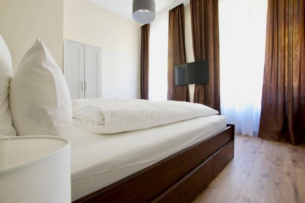 Premium By Hi5 - Astoria 4 Bedroom * Budapest
